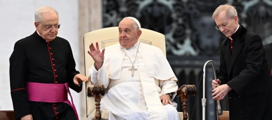 Pope Francis denounces attacks in Palestine and calls for peace