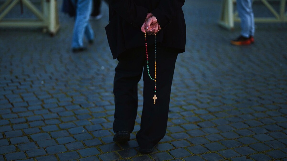 Secrecy of the Papal Conclave Under Scrutiny