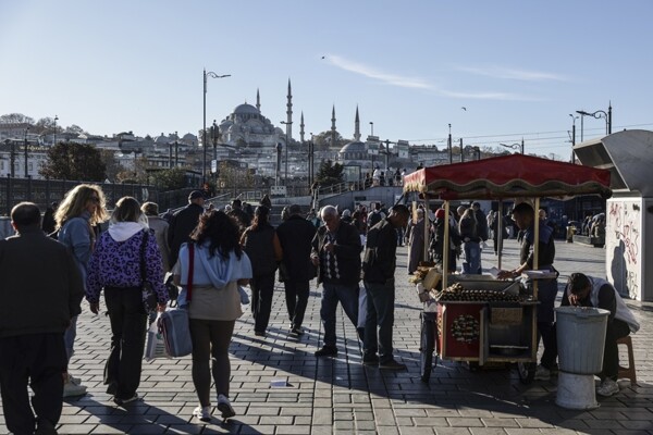 Pope Leo XIV embarks on his first international trip to Turkey and Lebanon