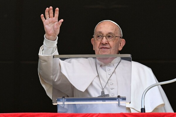 Pope Francis Shows Improvement in His Health
